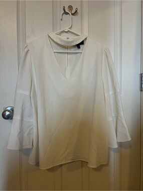 Laundry By Shelli Segal White V-Neck Blouse